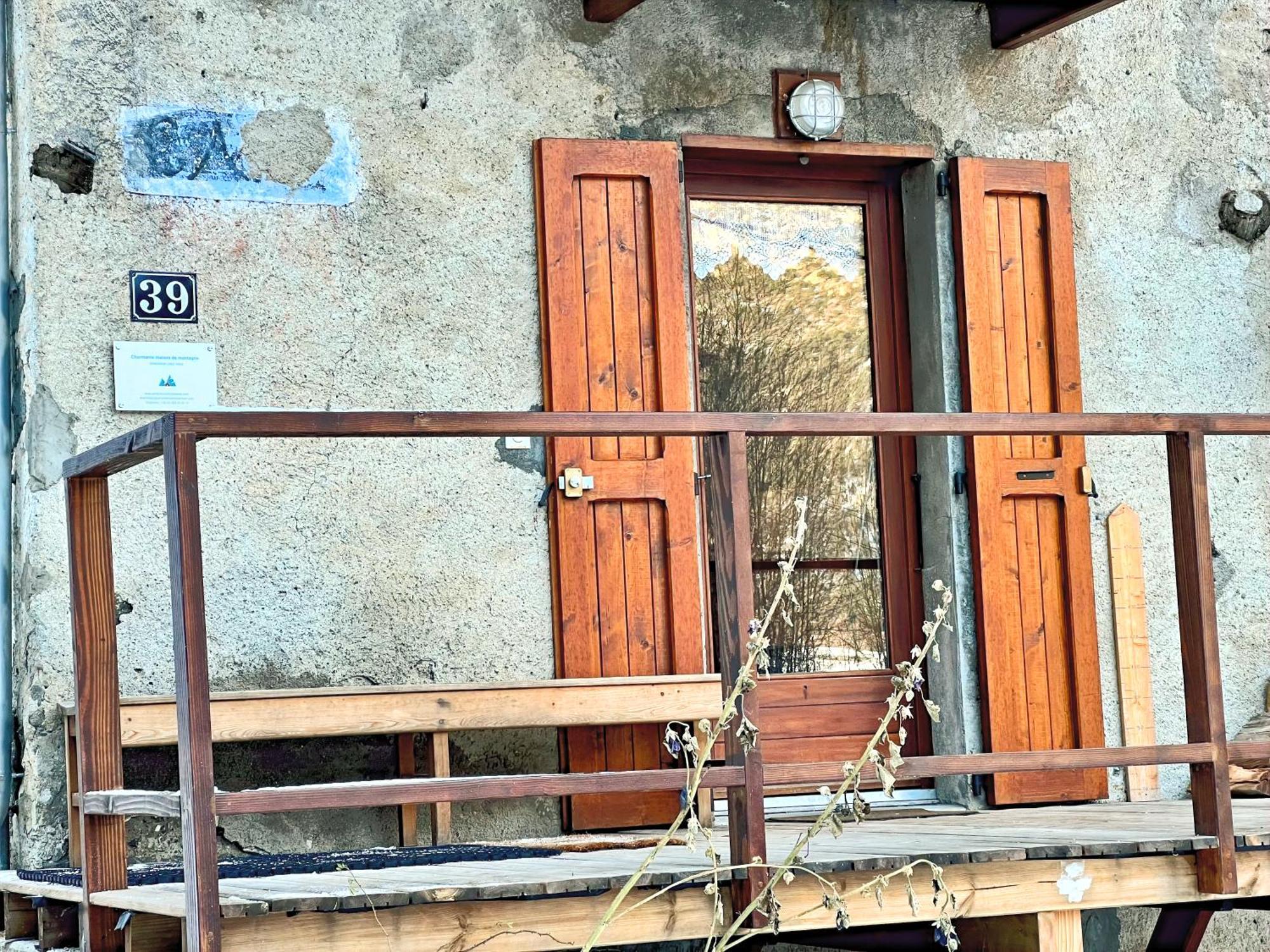 Charmante Maison De Montagne Briançon Extérieur photo