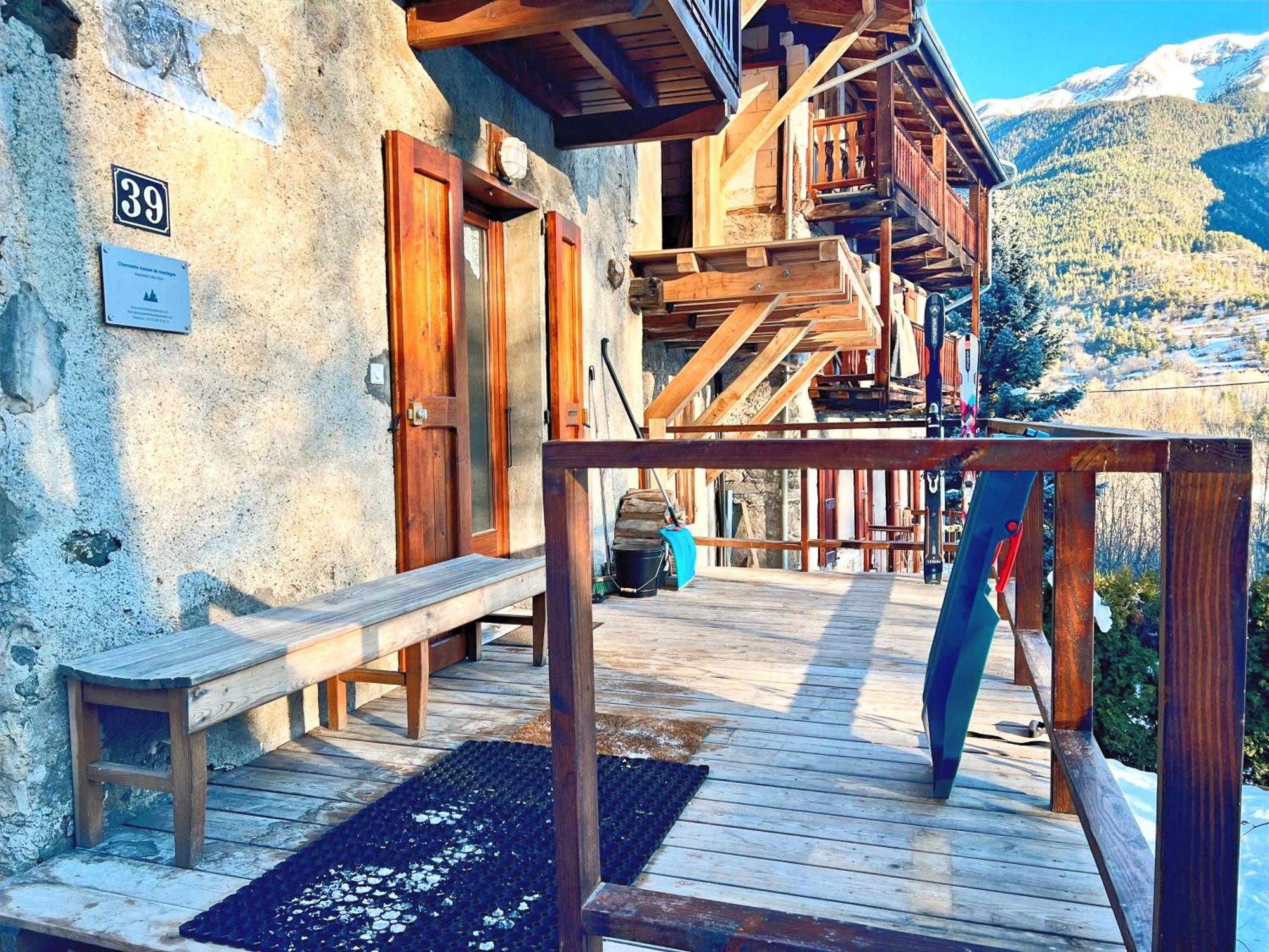 Charmante Maison De Montagne Briançon Extérieur photo