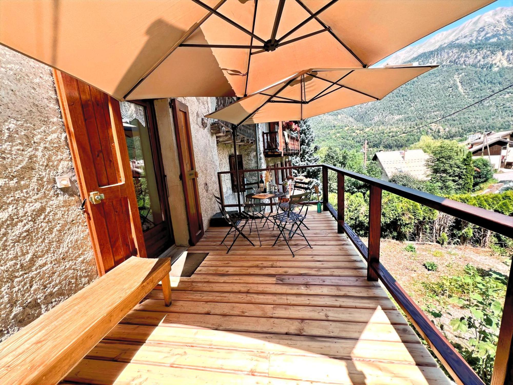 Charmante Maison De Montagne Briançon Extérieur photo